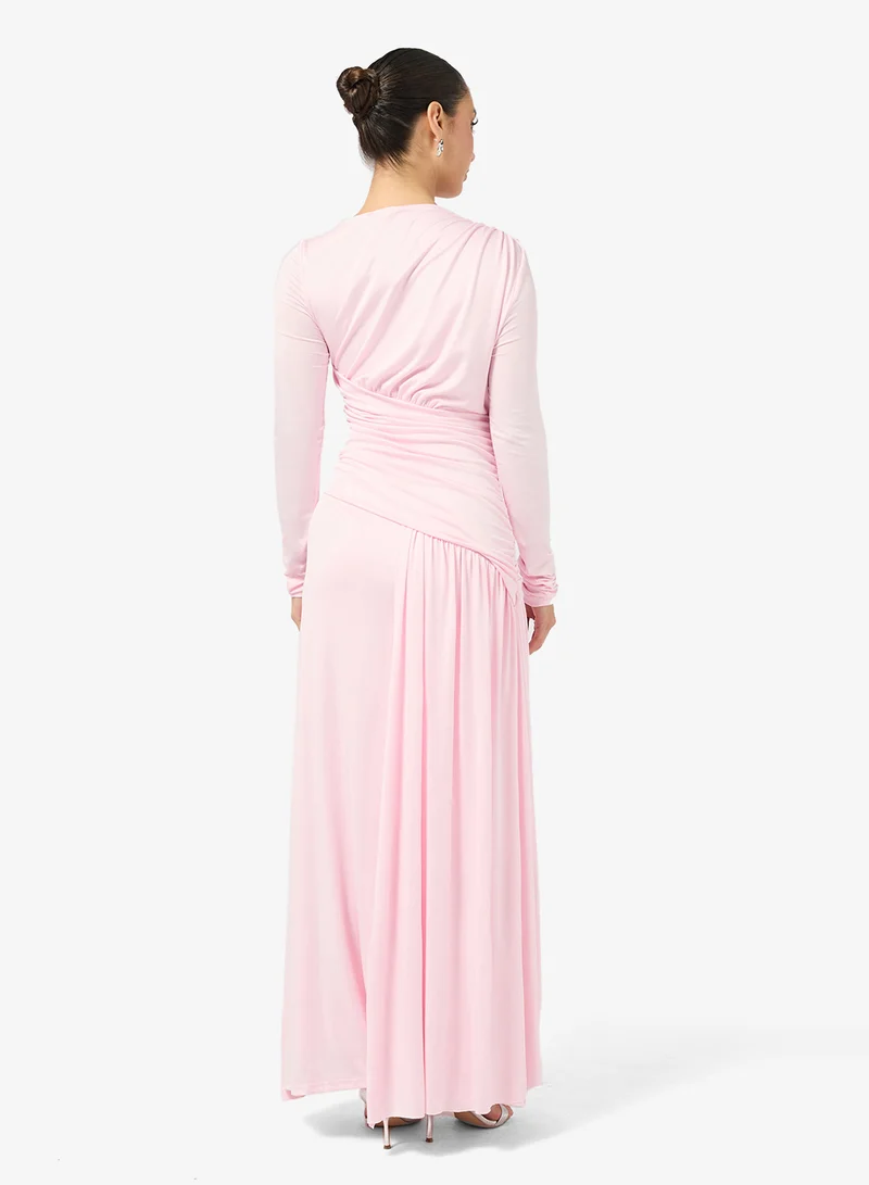 جينجر فستان ضيق بقصة  لاين مع ثنيات